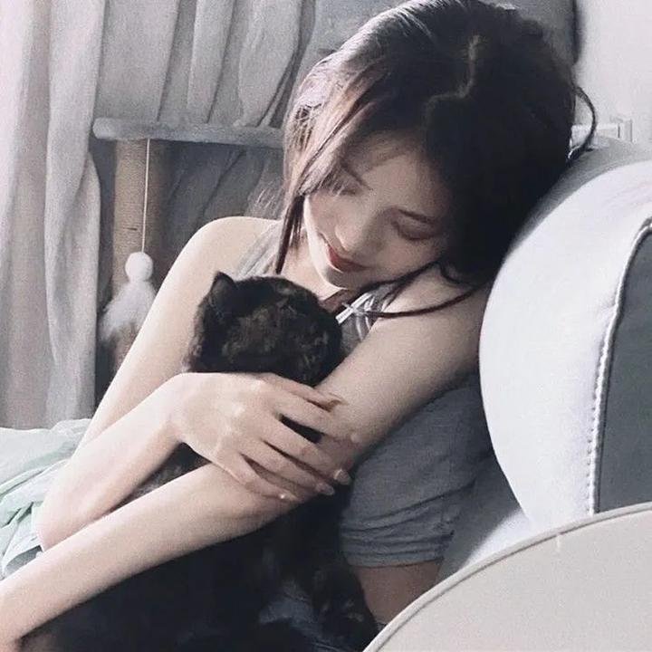美女与液体人